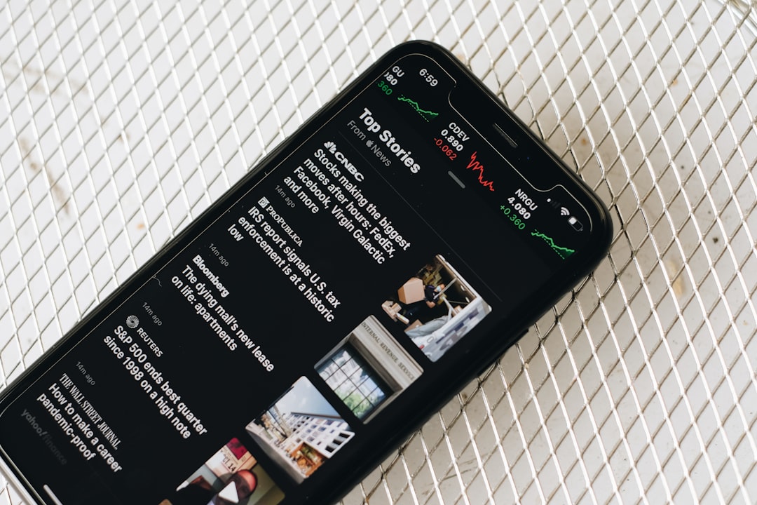 services-01 black-samsung-android-smartphone-on-white-textile-vgu5ziey57a